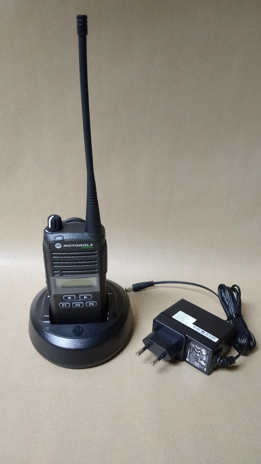 Radio Motorola EP350MX UHF con pantalla